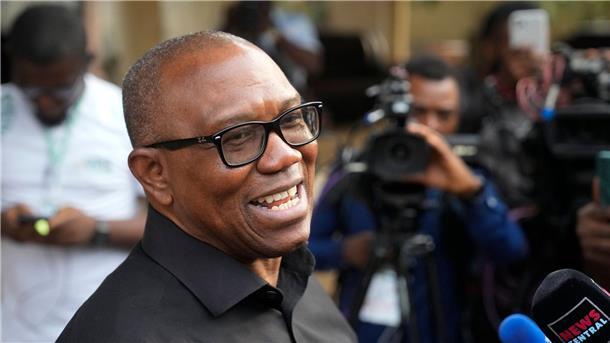 Nigerias Oppositionskandidat Obi verkündet eigenen Wahlsieg Oppositionskandidat Peter Obi erreichte laut offiziellem Ergebnis 25 Prozent der Stimmen.