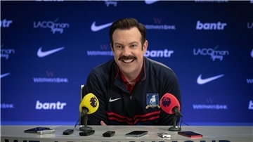 Optimistisch und beherzt Dinge anpacken: Jason Sudeikis ist Ted Lasso.