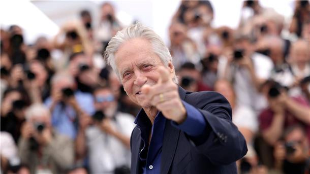 Oscar-Preisträger Michael Douglas erhält beim Festival von Cannes die Goldene Ehrenpalme.