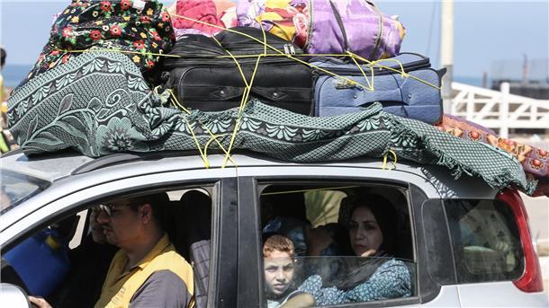 Israels Armee nennt neues Zeitfenster für Gaza-Evakuierung Palästinenser fliehen nach israelischen Luftangriffen in sicherere Gebiete. Das israelische Militär hat erneut zur Evakuierung von Zivilisten aus dem nördlichen Gazastreifen aufgerufen.
