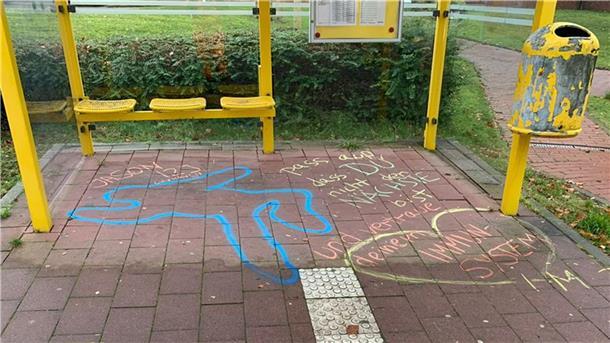 „Pass auf, dass du nicht der Nächste bist und vertraue deinem Immunsystem.“ Rund um das Gymnasium Langen wurden solche Parolen aufgemalt oder gesprayt.