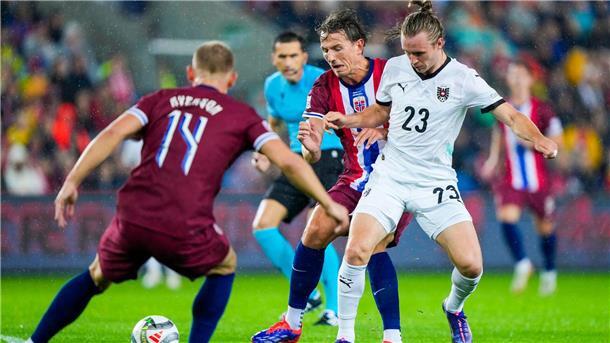EM-Euphorie verflogen: Rangnick mit Österreich unter Druck Patrick Wimmer (r) leitete den Ausgleich für Österreich ein.
