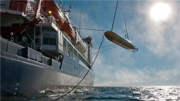 „Paul“ ist wieder dabei: Die Tiefseeforscher wollen dieses autonome Unterwasserfahrzeug einsetzen.