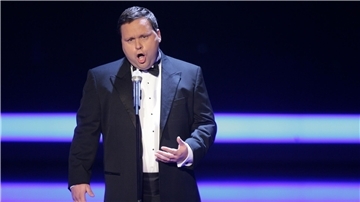 Der britische Tenor Paul Potts während eines Auftritts bei der Verleihung des Deutschen Fernsehpreises in Köln im September 2007.