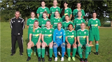 Die Frauenfußballmannschaft des TSV Abbehausen.