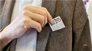 Per QR-Code können Kirchenverantwortliche in Frankreich die Akte von Priestern aus dem Register aufrufen.