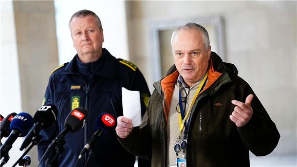 Mossad: Terrorverdächtige in Dänemark mit Hamas-Verbindungen PET-Einsatzleiter Flemming Drejer (r) und Peter Dahl, Leiter der Notfalldienste der Kopenhagener Polizei, informieren die Presse über das Geschehen.