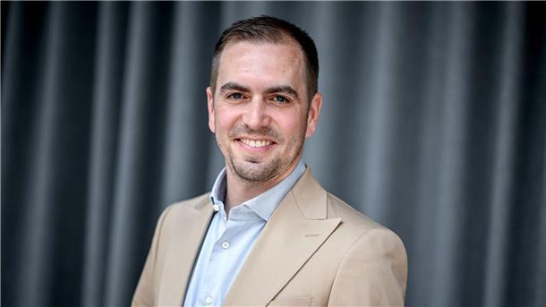 Philipp Lahm erhält Bundesverdienstkreuz Philipp Lahm sei eine der prägendsten Persönlichkeiten des deutschen Fußballs, begründete das Bundespräsidialamt. (Archivbild)