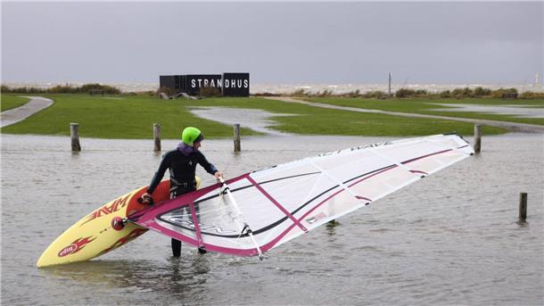 Wurster Nordseeküste: Die erste Sturmflut der Saison 
