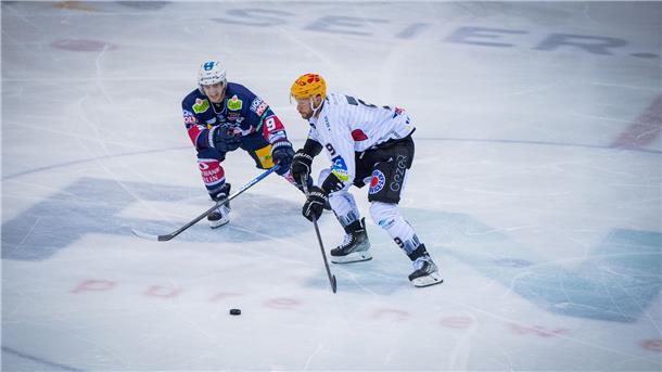 Pinguins verlieren das Halbfinale beim swb-Cup gegen Berlin Pinguins-Kapitän Jan Urbas spielt am Samstag um 16 Uhr gegen die Grizzlys Wolfsburg um den dritten Platz beim swb-Cup.