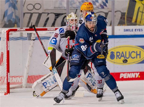 Matchpuck München - Die Pinguins stehen jetzt mit dem Rücken zur Wand Pinguins-Keeper Maximilian Franzreb bekam am Freitagabend in München wieder viel Arbeit, konnte die Niederlage trotz starker Leistung jedoch nicht verhindern.