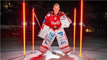 Pinguins-Torwart Maximilian Franzreb beginnt am Donnerstag wieder mit dem Training.