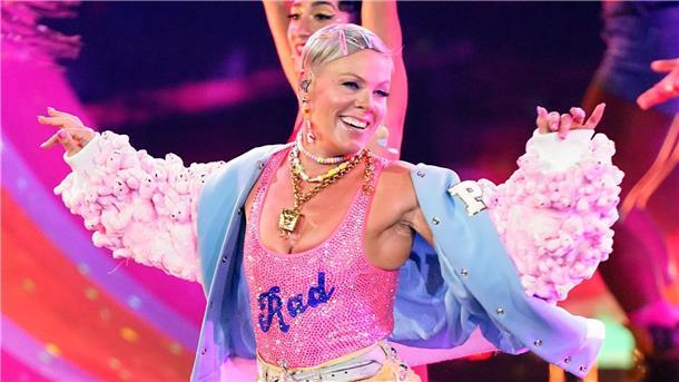 Pink bei den American Music Awards 2022 im Microsoft Theater.