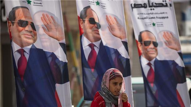 Präsident Al-Sisi in Ägypten wiedergewählt Plakaten des ägyptischen Präsidenten Al-Sisi. Der Amtsinhaber hat die Wahl in dem bevölkerungsreichsten Land der arabischen Welt erneut für sich entschieden.