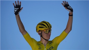Plant Start bei der Vuelta: Rad-Superstar Tadej Pogacar. 