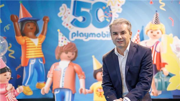 Playmobil-Vorstand Bahri Kurter hat angekündigt. „Wir stellen uns jetzt strategisch neu auf.“