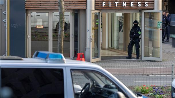 Polizeieinsatz in dem Duisburger Fitnessstudio.