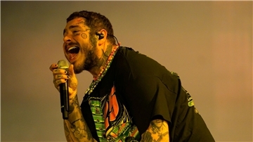 Popstar Post Malone setzt fast alles auf eine Karte.