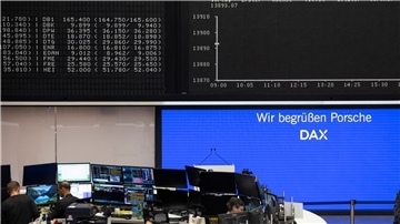 Porsche wurde am Montag in den Dax aufgenommen.
