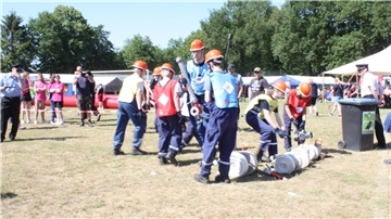 Pra¨zision und Schnelligkeit geho¨rten beim Wettkampf dazu. Foto: Kistner