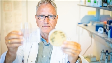 Sie kommen den Legionellen ganz fix auf die Spur Prof. Dr. Carsten Harms von der Hochschule Bremerhaven
