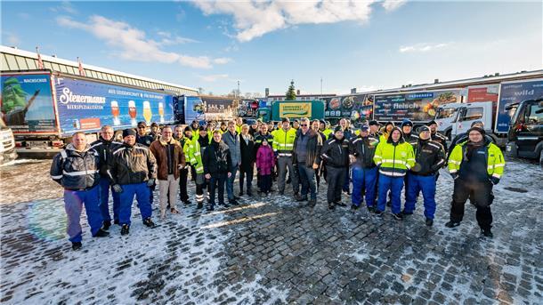 Bauernproteste: Heute Morgen wird der Hafen in Bremerhaven blockiert Protest der Trucker im Schaufenster Fischereihafen.