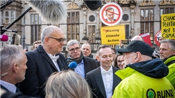Naturschützer im Gespräch mit Volker Wissing