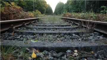 Quo vadis, Museumsbahn? Der Verein muss Teile des Streckennetzes in Schuss bringen. Dazu zählt auch ein rund 1000 Meter langer Abschnitt zwischen Bad Bederkesa und Drangstedt, der nach der Entgleisung eines Waggons im Sommer reparaturbedürftig ist.