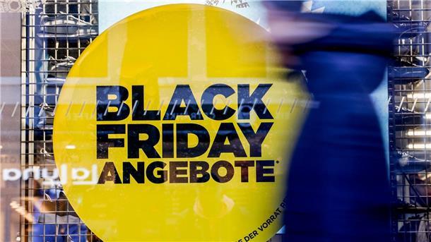 Umwelthilfe fordert Abschaffung der Rabatt-Tage Rabatt-Tage wie der Black Friday (24. November) und der Cyber Monday (27. November) sind umstritten.