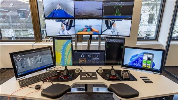Technik gegen Personalmangel: Schiff fährt ferngesteuert Radar, Funk, Steuerknüppel - aber alles in einem Büro mitten in Duisburg. Von hier aus werden Schiffe ferngesteuert.