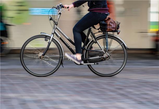 Dorf-Thrill: Warum Radfahren das größte Abenteuer ist Radfahren kann zum Abenteuer werden.