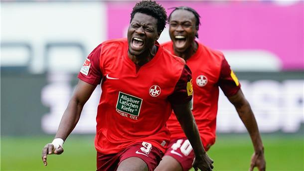 Kaiserslautern gewinnt biederes Spiel in Münster Ragnar Ache (l) erzielte gegen Münster das Siegtor.