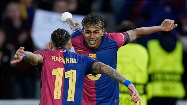 Inter fordert Bayern - Auch Flick mit Barça und PSG weiter Raphinha und Lamine Yamal (rechts) jubeln über das Führungstor für Barcelona