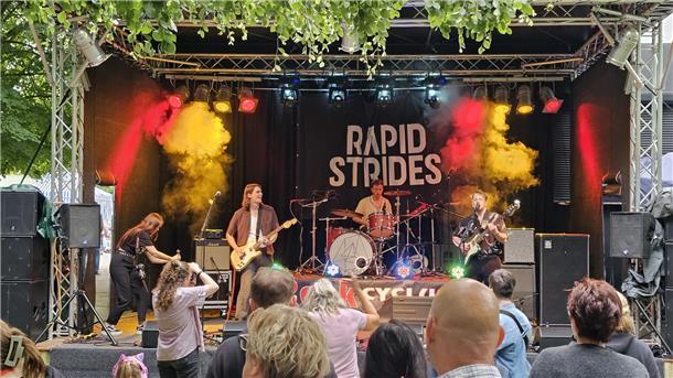Genial und kostenlos - bei Rock am Fleeth spielen sieben geniale Bands Rapid Strides