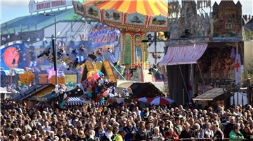 Reger Andrang am letzten Wiesn-Tag.