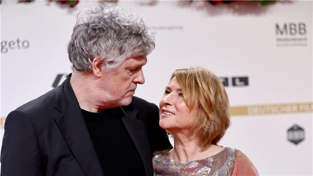 Regisseur Matthias Glasner und Schauspielerin Corinna Harfouch auf dem roten Teppich.