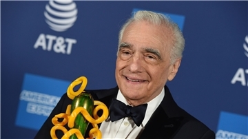 Regisseur und Drehbuchautor Martin Scorsese, der für seinen Film „The Irishman“ mit dem Sonny Bono Visionary Award ausgezeichnet wurde, steht im Presseraum der 31. Palm Springs International Film Festival Awards Gala.