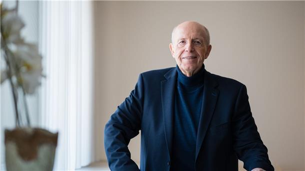Reiner Calmund wird mit Kaiser-Augustus-Orden geehrt Reiner Calmund wird geehrt.