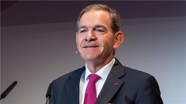 Reinhold von Eben-Worlée: „Deutschland hat sich in Bürokratie und starren Strukturen verheddert und selbst gefesselt.“