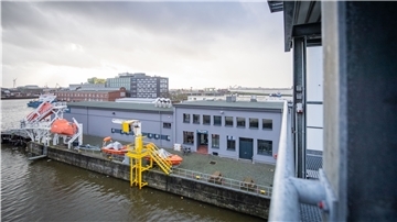 Ein Firmengebäude am Handelshafen Bremerhaven