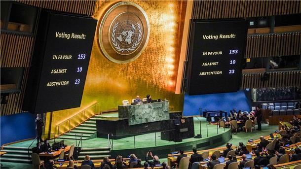 UN-Vollversammlung verlangt per Resolution Waffenstillstand Resolutionen der UN-Vollversammlung sind nicht rechtlich bindend, sondern gelten als symbolisch.