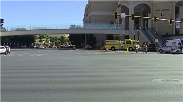 Rettungskräfte sind nach der Messerattacke auf dem Las Vegas Strip im Einsatz.