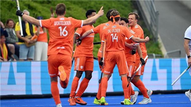 Jubel im Hockey-Park - Neunter EM-Titel für Deutschland Reyenga traf zum 1:0 für die Niederlande.