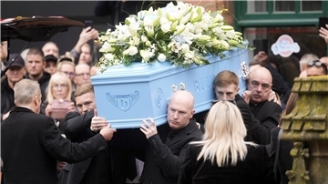 Prominente nehmen Abschied von Boxer Ricky Hatton Ricky Hatton starb vor einigen Wochen in seinem Haus in Hyde.