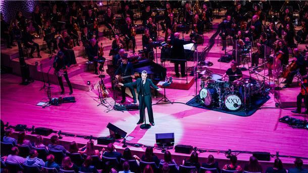 Robbie Williams begeistert in der Elbphilharmonie Robbie Williams in einer ganz besonderen Atmosphäre,