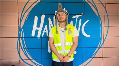 Robert Bönisch will auf dem Hurricane-Festival gute Laune verbreiten.
