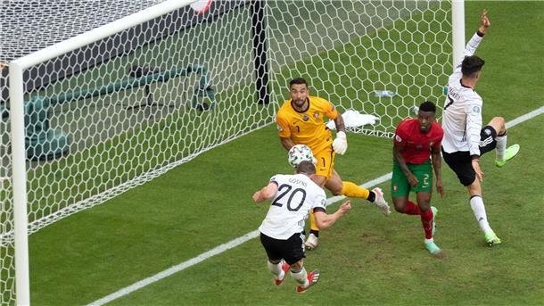 Kimmich zum 100. - Gute Portugal-Bilanz Robin Gosens (Nummer 20) köpft 2021 das 4:1 gegen Portugal und ist auch diesmal wieder in München dabei.