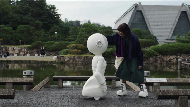 Roboter „Sunny“ und Suzie sind einem Geheimnis auf der Spur.
