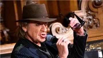 Rocksänger Udo Lindenberg ist erkrankt.