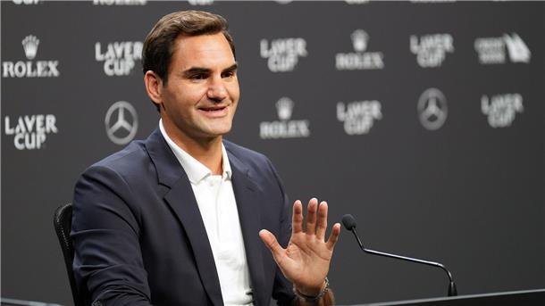 Federer kritisiert Zverevs Spiel als „viel zu passiv“ Roger Federer beschreibt das Spiel von Tennisprofi Alexander Zverev als zu passiv.